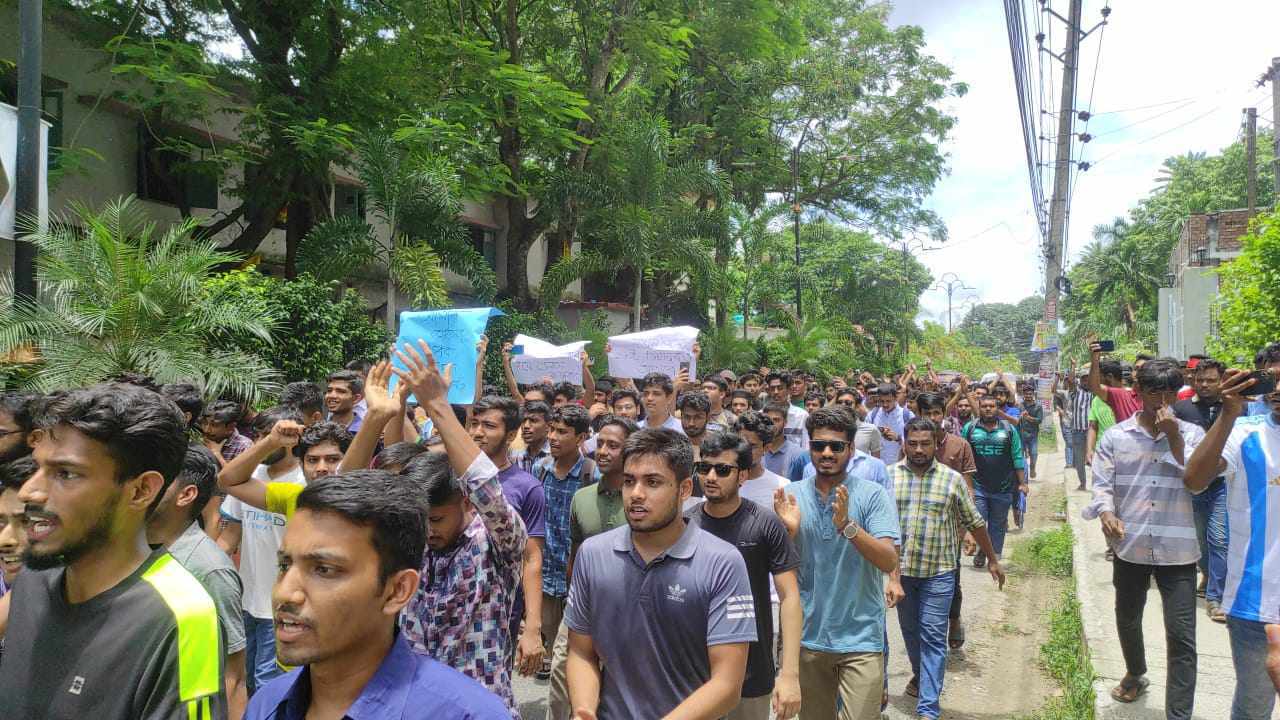 যশোরে অবরোধ, বেনাপোলের সাথে সারাদেশের যোগাযোগ বন্ধ II  যশোরে অবরোধ, বন্ধ ছিল যোগাযোগ