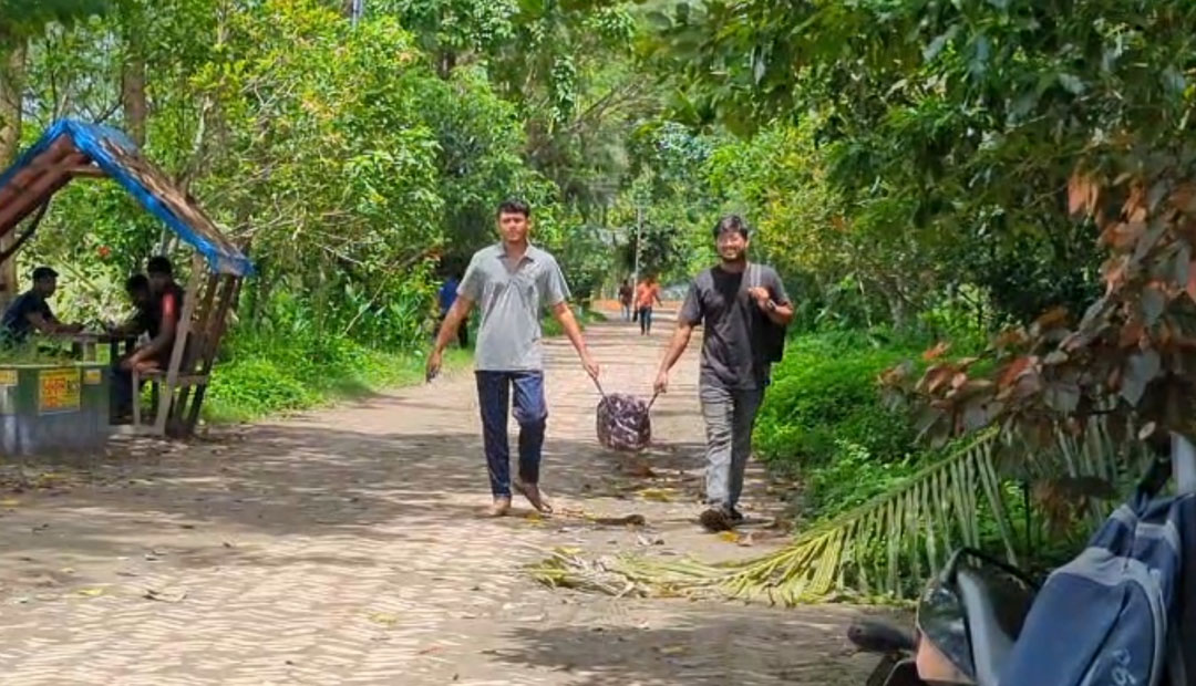 গোপালগঞ্জে অনিদৃষ্টকালের জন্য বশেমুরবিপ্রবি বন্ধ ঘোষণা, শিক্ষার্থীদের হল ত্যাগের নির্দেশ