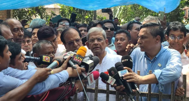 শেখ হাসিনা ভয়ে লেজ গুটিয়ে পালিয়েছে : রংপুরে মির্জা ফখরুল