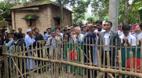 রংপুরে আবু সাঈদের বাড়িতে প্রধান উপদেষ্টা ড. মুহাম্মদ ইউনূস