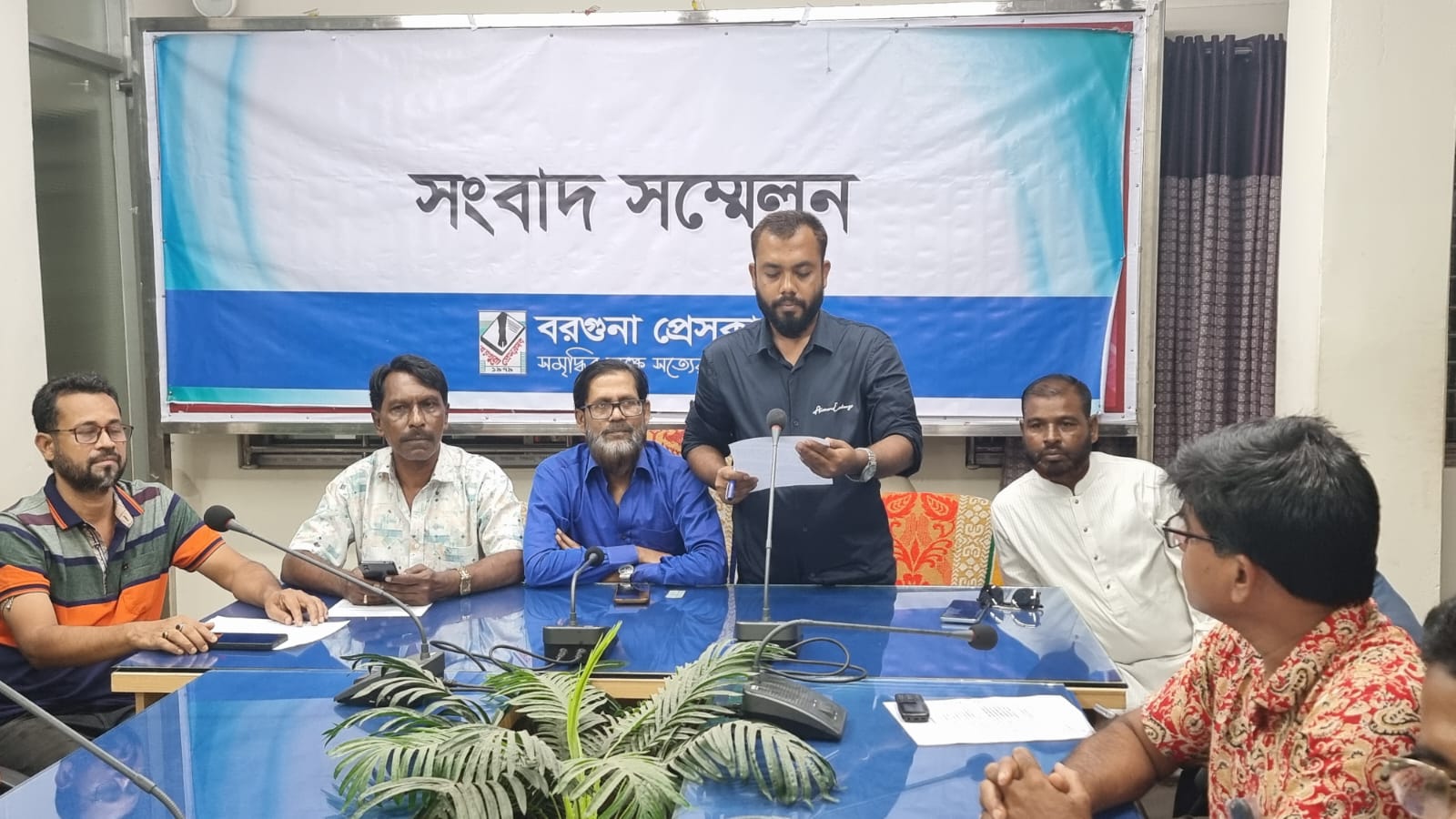 বরগুনার আমতলীতে শ্রমিক দলের চাঁদার রশিদ ব্যবহার করে একটি কুচক্রী মহলের বিরুদ্ধে চাঁদাবাজির অভিযোগ 