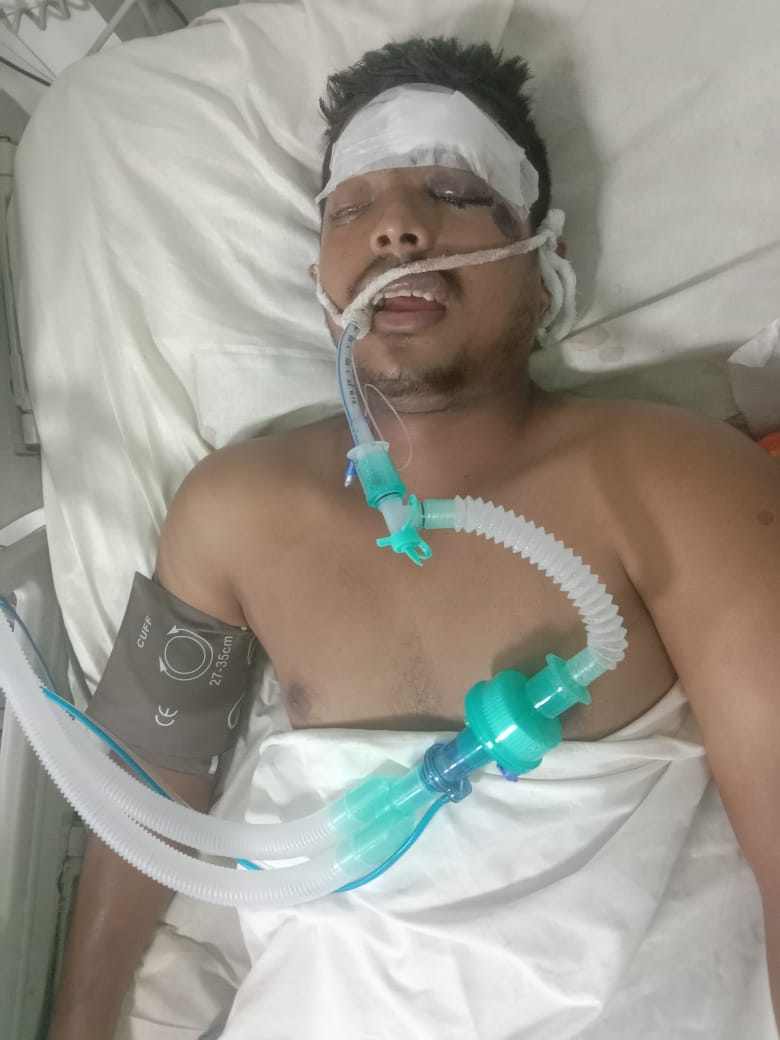 হিজলায় বৈষম্য বিরোধী ছাত্র আন্দোলনে নিয়মিত যোদ্ধা গুলিবিদ্ধ রিয়াজ আর নেই।