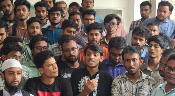 রংপুরে মামলা বাণিজ্য রুখতে বিচারক ও পুলিশের সাথে বৈঠক  বৈষম্য বিরোধী ছাত্র আন্দোলন