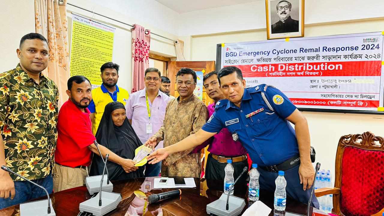 জাগোনারীর উদ্যোগে ১৫২ পরিবারের মাঝে নগদ অর্থ ও স্বাস্থ্য সুরক্ষার সামগ্রী বিতরণ