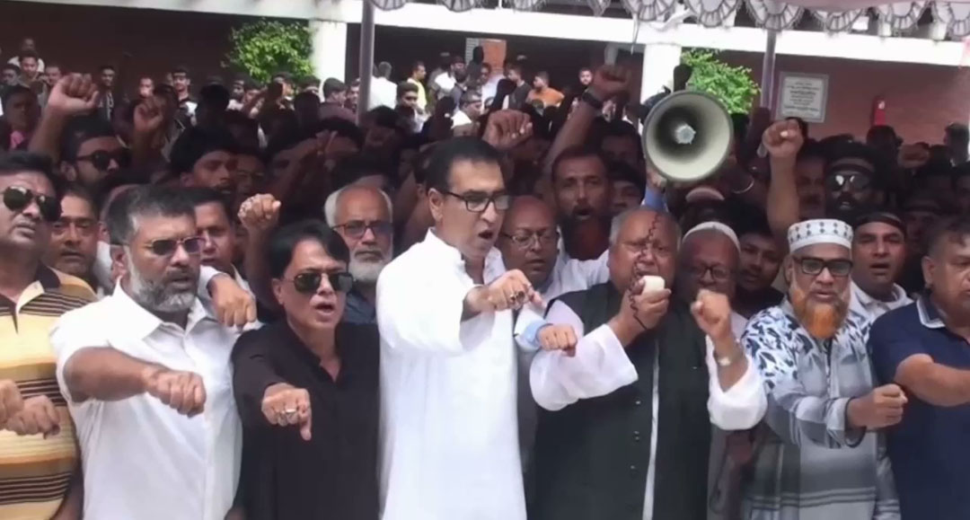 বঙ্গবন্ধু কন্যা শেখ হাসিনাকে দেশে ফেরাতে আওয়ামী লীগ নেতৃবৃন্দের শপথ