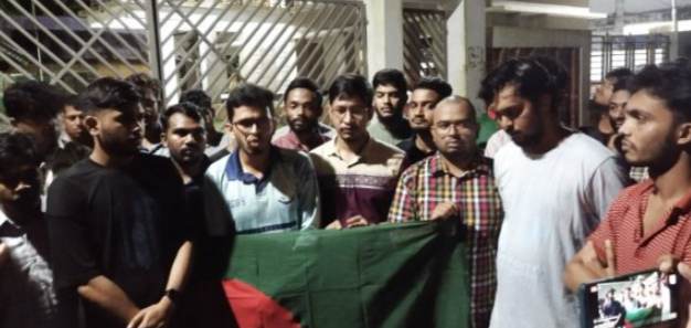 গলাচিপায় বৈষম্য বিরোধী ছাত্র আন্দোলনের সংবাদ সম্মেলন