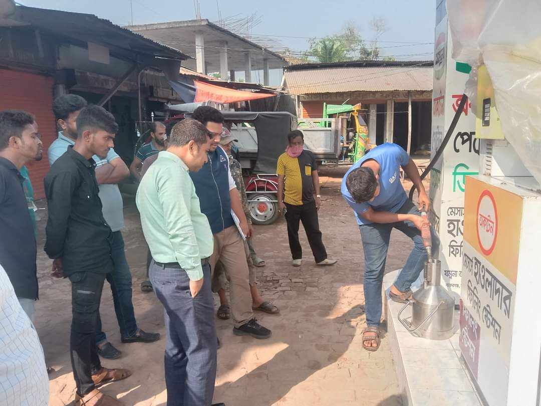 বাকেরগঞ্জে পরিমানে কম দেওয়ায় হাওলাদার ফিলিং স্টেশনের ৫০ হাজার টাকা অর্থদন্ড