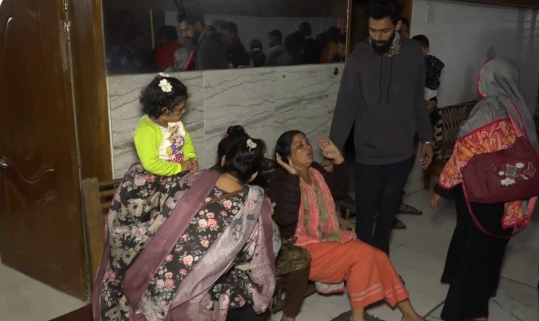 গোপালগঞ্জে রেস্টুরেন্ট থেকে এক ব্যক্তির মৃতদেহ উদ্ধার