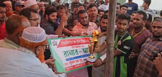 গলাচিপার চরকাজলে গ্যাস ফিল্ড টুর্নামেন্ট ফাইনাল খেলায় পুরষ্কার বিতরণ