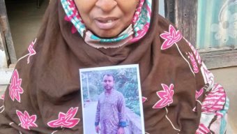 কারাবন্দি ছেলের ছবি বুকে নিয়ে কাঁদছেন মা, সন্তান ভূমিষ্ঠ হওয়ার আগে স্বামীর মুক্তি চাচ্ছেন স্ত্রী