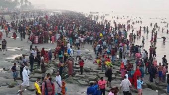 গঙ্গা স্নানের মধ্য দিয়ে শেষ হয়েছে দুইশো বছরের ঐতিহ্যবাহী রাস মেলা