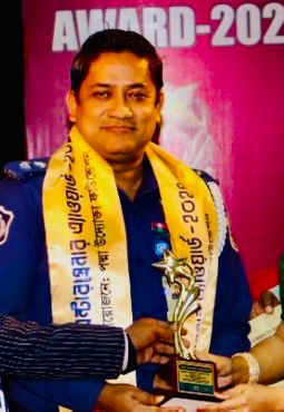 পর্যটন শিল্পে অসামান্য অবদান রাখায় Best Entrepreneur Award-২০২৪ পেলেন পুলিশ সুপার মো: নাইমুল হক পিপি এম