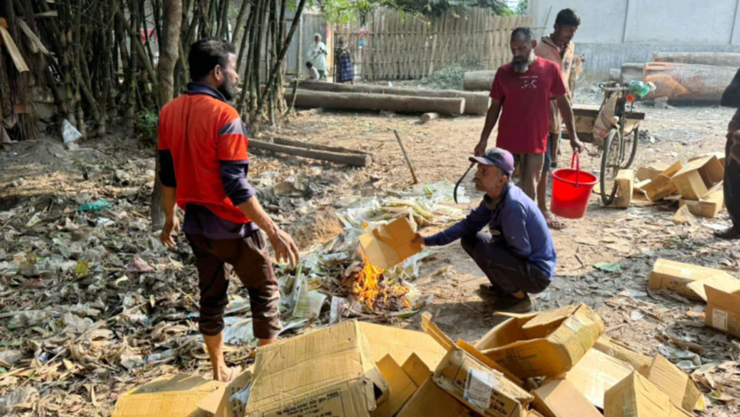গোপালগঞ্জে ৩৯০ কেজি ভেজাল সার জব্দ, ৫ প্রতিষ্ঠানকে ৩১ হাজার টাকা জরিমানা