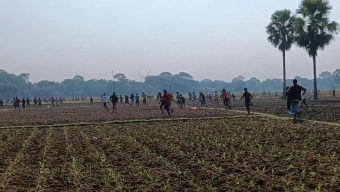 গোপালগঞ্জে জায়গা দখল করাকে কেন্দ্র করে ৫ ঘন্টা ধরে ২ ইউনিয়নবাসীর সংঘর্ষ, আহত অর্ধশতাধিক