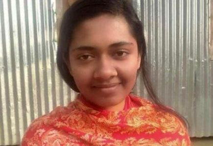 গলাচিপায় মেডিকেলে ভর্তির সুযোগ পেলেন ফারজানা, দুশ্চিন্তায় কৃষক বাবা