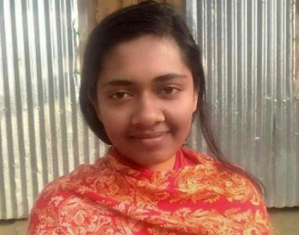 গলাচিপায় মেডিকেলে ভর্তির সুযোগ পেলেন ফারজানা, দুশ্চিন্তায় কৃষক বাবা