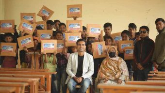 ছাত্রদলের প্রতিষ্ঠাবার্ষিকী উপলক্ষে শিক্ষা উপকরণ পেলো শিশু পরিবারের শিশুরা
