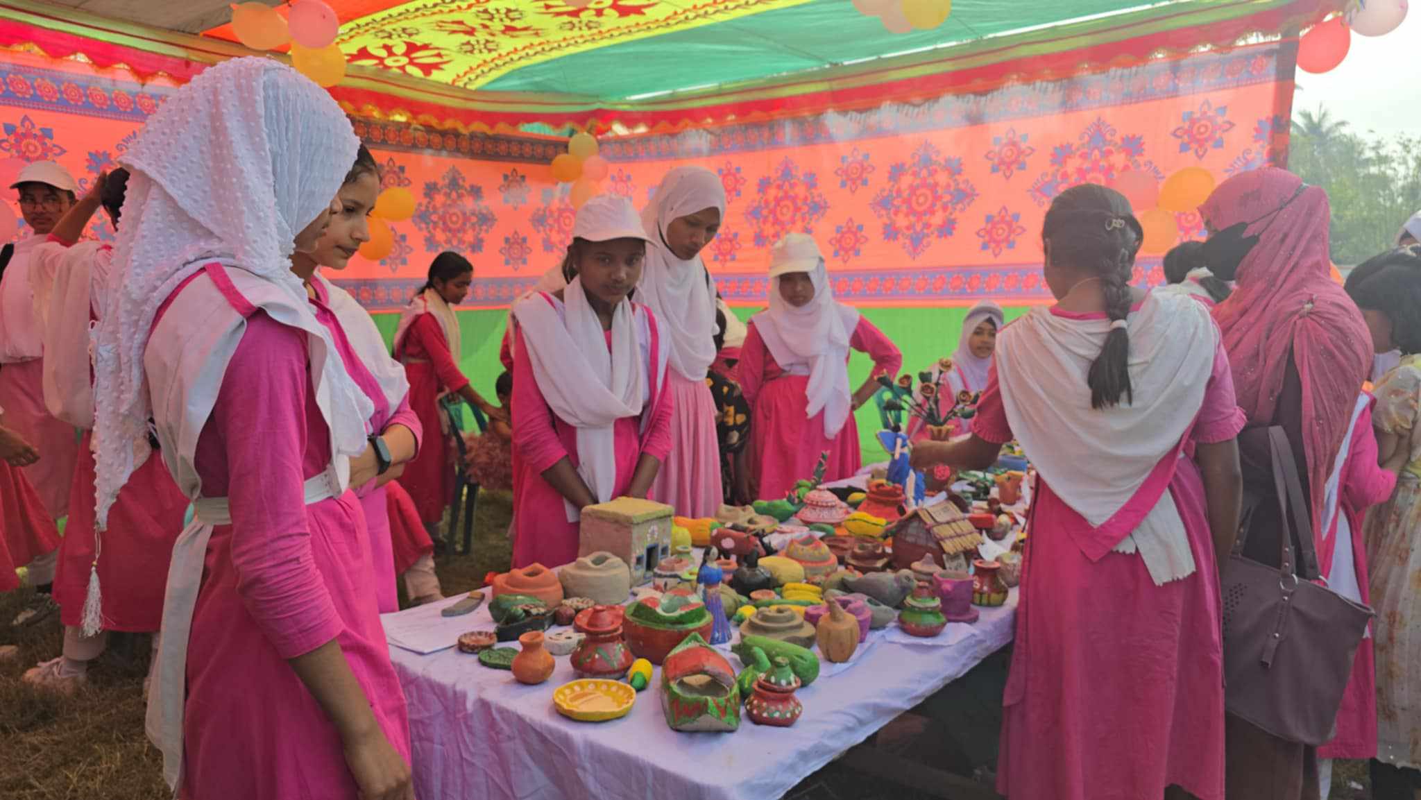 বরগুনার গৌরীচন্না নওয়াব সলিমুল্লাহ মাধ্যমিক বিদ্যালয়ে তারুণ্যের মেলায় অনুষ্ঠিত