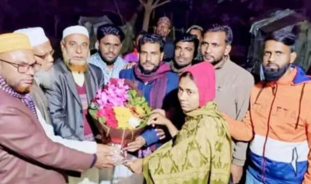 গলাচিপায় মেধাবী শিক্ষার্থী তামান্নার পাশে গণঅধিকার পরিষদ সভাপতি-নুরুল হক নুর