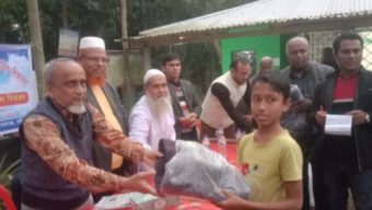 বাকেরগঞ্জ বোয়ালিয়ায় আফছার -খায়রুন স্মৃতি পাঠাগারের উদ্যোগে  কম্বল বিতরণ