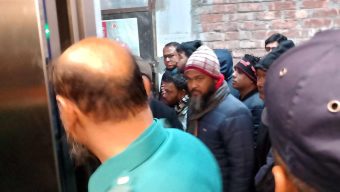 সরকারি নির্দেশ অমান্য করে রংপুর প্রেসক্লাবে তালা ভেঙে অনুপ্রবেশ