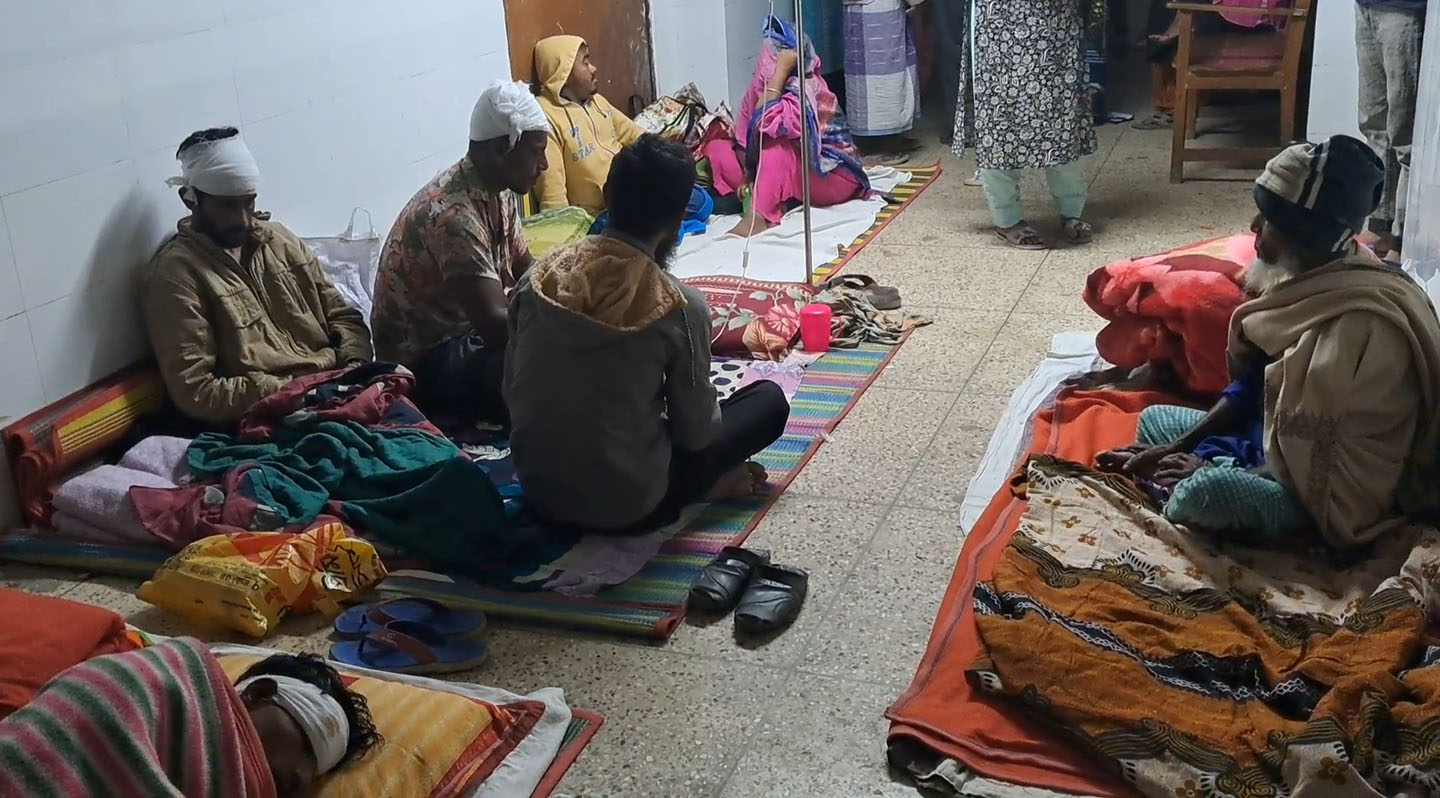 গোপালগঞ্জে ঘন্টাব্যাপী সংঘর্ষে আহত-৩০