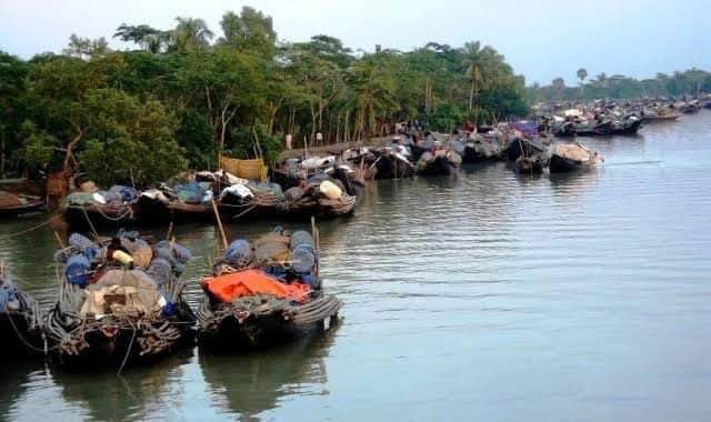 সুন্দরবনে কাঁকড়া ধরার নিষেধাজ্ঞা।