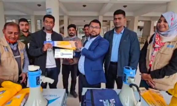 গলাচিপায় সুশীলনের অর্থায়নে দুর্যোগকালীন সরঞ্জামাদি বিতরণ