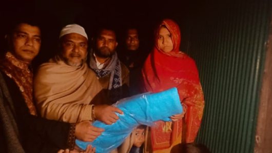 অসহায়-দুস্থদের ঘরে ঘরে কম্বল পৌছে দিলেন ইউনিয়ন বিএনপির সাধারণ সম্পাদক মাইনুউদ্দিন কাজী