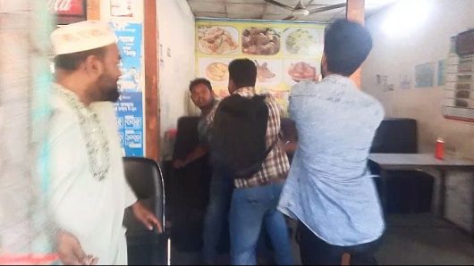 ববিতে আন্দোলনরত’দের শিবির ট্যাগের অভিযোগে সমন্বয়কের ওপর হামলা