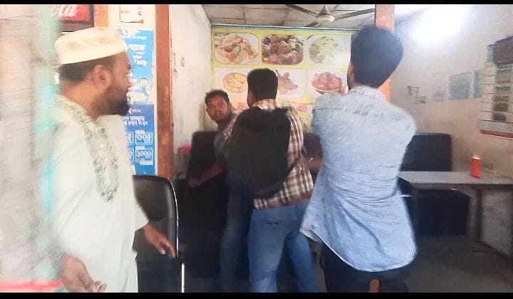 ববিতে আন্দোলনরত’দের শিবির ট্যাগের অভিযোগে সমন্বয়কের ওপর হামলা