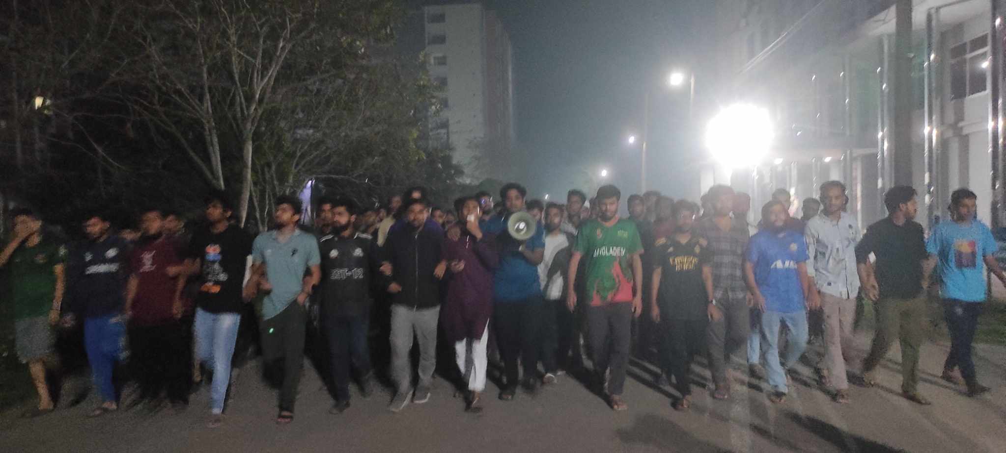 কুয়েটে শিক্ষার্থীদের উপর হামলা ও মহানবী (সাঃ) কে কটুক্তির প্রতিবাদে যবিপ্রবি শিক্ষার্থীদের বিক্ষোভ-মিছিল
