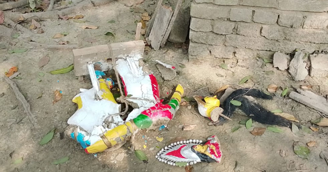 গোপালগঞ্জে কাশিয়ানীতে রাতের আঁধারে প্রতিমা ভাংচুর