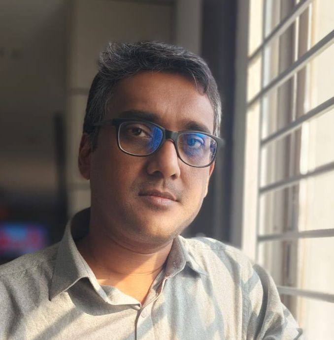বইমেলায় প্রকাশ হয়েছে অঞ্জন আচার্যের ইতিহাসধর্মী গল্পগ্রন্থ ‘সাদা রাত’