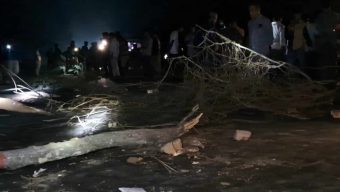 গোপালগঞ্জে বাসচাপায় বৃদ্ধা নিহত, গাড়ি ভাংচুর, মহাসড়ক অবরোধ