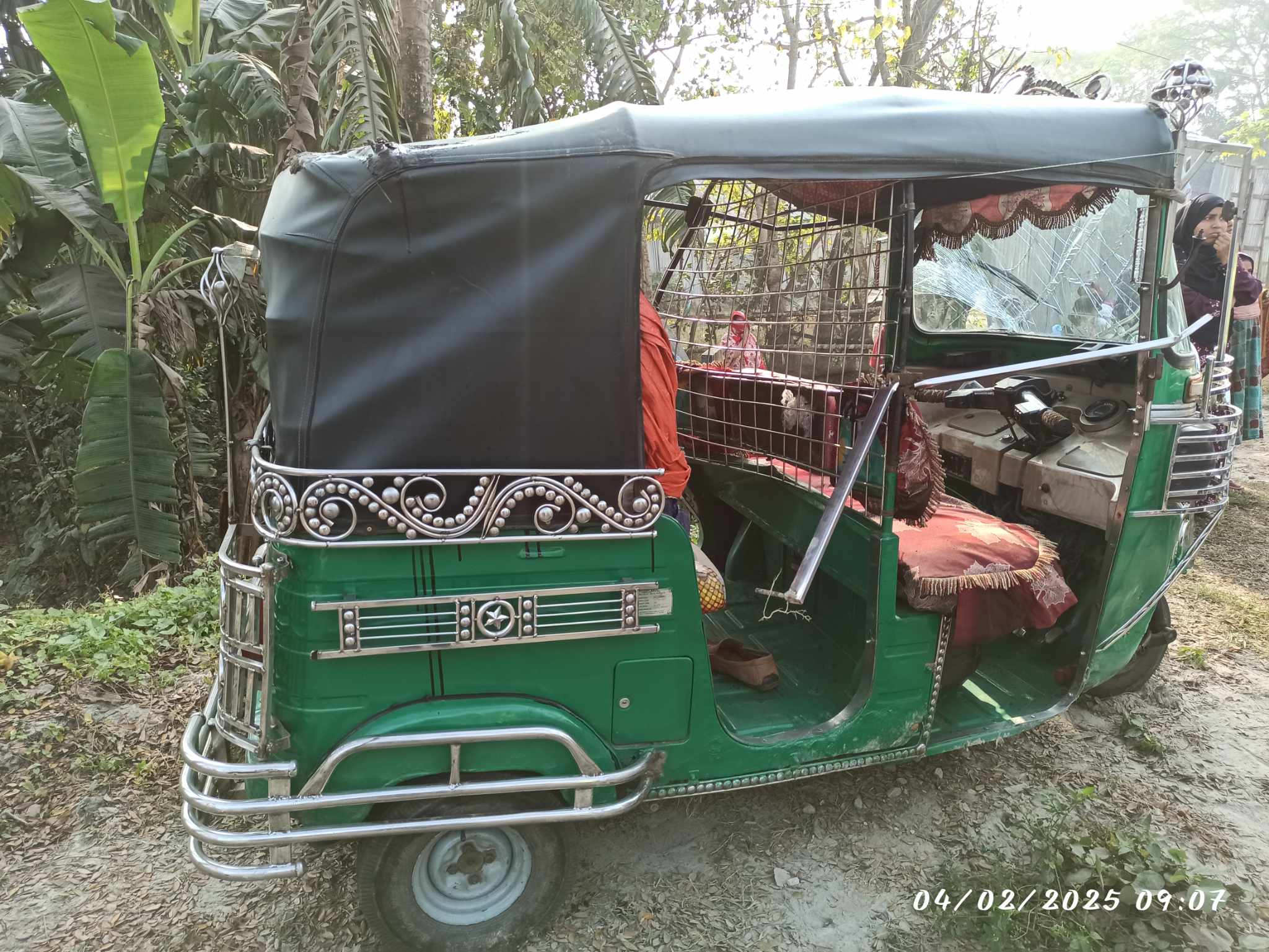 বোরহানউদ্দিনে সিএনজি-মোটরসাইকেল সংঘর্ষে আহত ৫