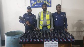 শার্শায় মাদক বিরোধী অভিযানে একশত চল্লিশ বোতল ফেনসিডিল উদ্ধার।