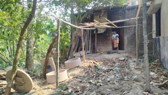 বাকেরগঞ্জে বিএনপি নেতার বিরুদ্ধে বসতবাড়ি ভাঙচুর জমি দখলের অভিযোগ