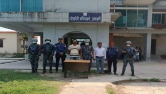 পটুয়াখালীর রাঙ্গাবালীতে ওএমএসের চালে অনিয়ম, যৌথ বাহিনীর অভিযানে যুবদল নেতা আটক