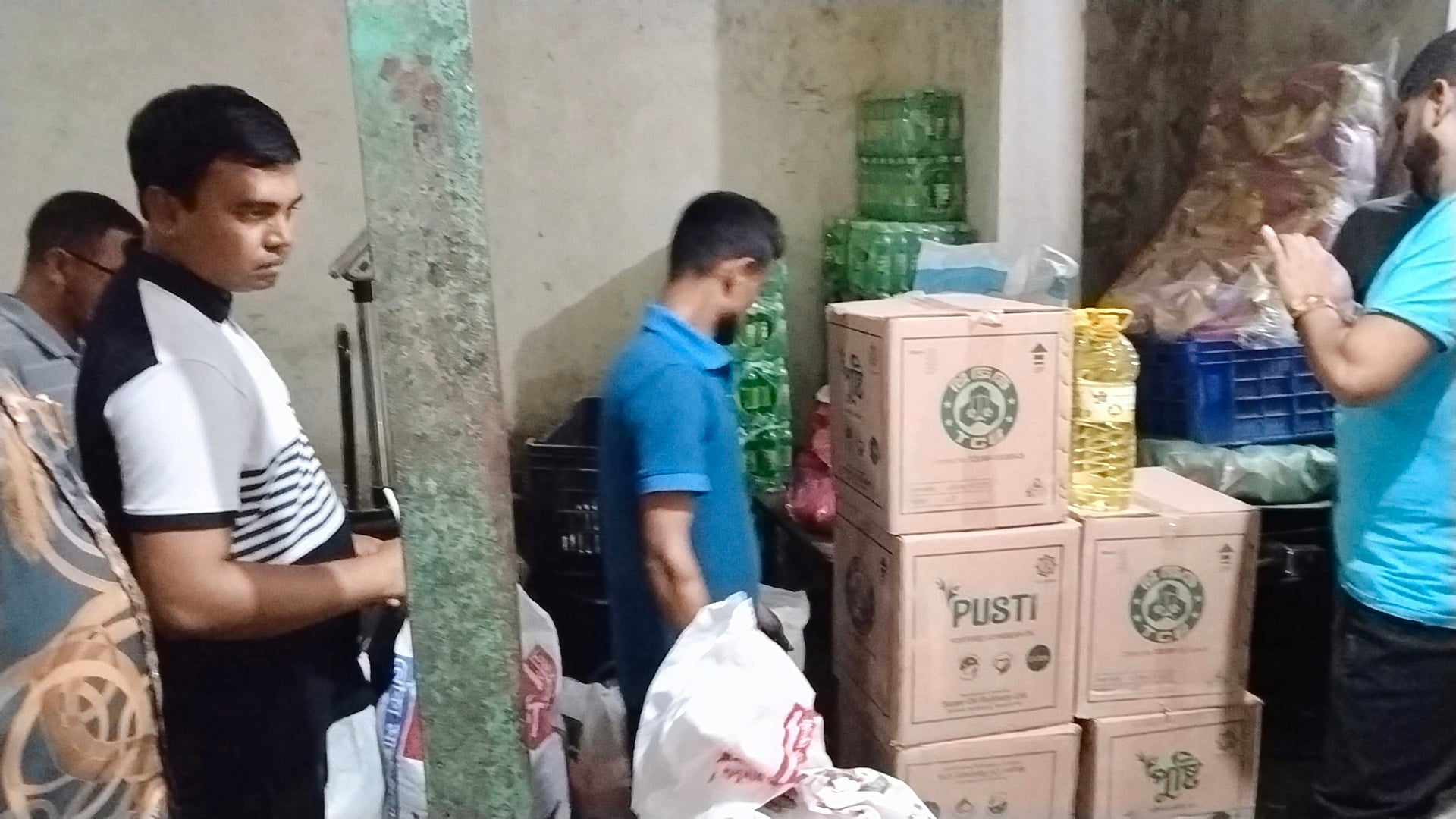 বাউফলে মুদি দোকান থেকে টিসিবির পণ্য জব্দ