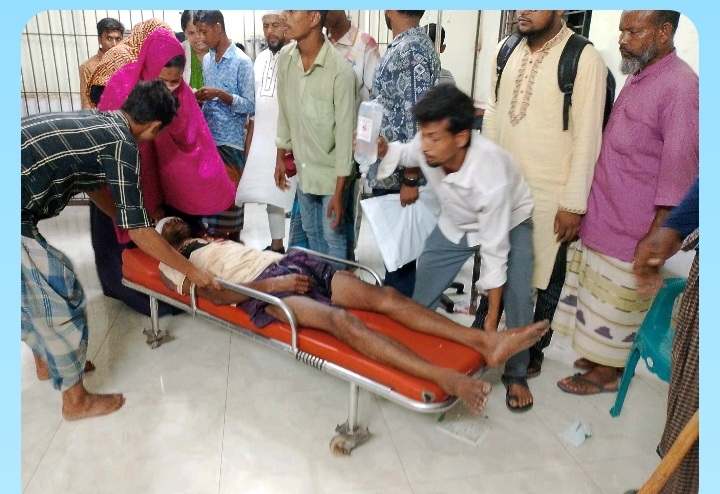 বরগুনার তালতলীতে ‘অটোরিকশা স্ট্যান্ড দখল নিয়ে দুই গ্রুপের সংঘর্ষ’ আহত ৫