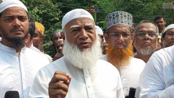 বরগুনার সেই আলোচিত অসহায় হিন্দু পরিবারের দায়িত্ব নিলেন বাংলাদেশ জামায়াতে ইসলামী