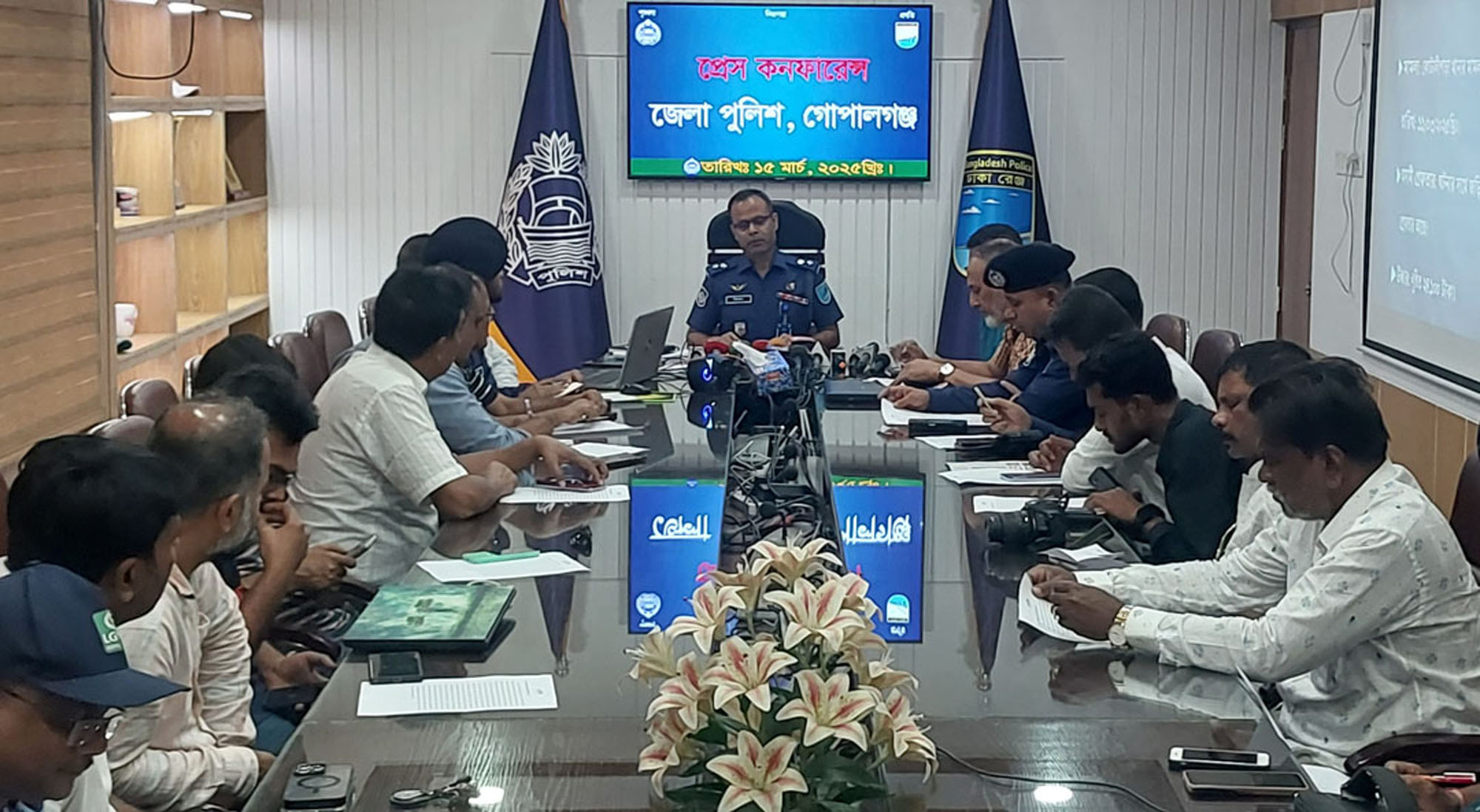 ঋণের টাকা শোধ ও ব্যবসা করতে ডাকাতি, প্রতিবন্ধী যুবককে হত্যা-গোপালগঞ্জের পুলিশ সুপার