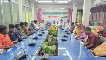 বরগুনায় পলিথিন ও প্লাস্টিক দূষণ প্রতিরোধে জেলেদের নিয়ে  দক্ষতা উন্নয়ন কর্মশালা