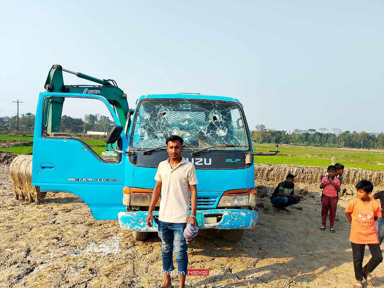 বালাগঞ্জে ভ্রাম্যমাণ আদালতে গিয়ে ট্রাক ভাংচুরের অভিযোগ এসিল্যান্ডের উপর