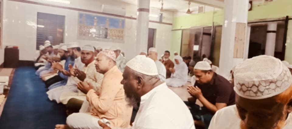 বোরহানউদ্দিনে উপজেলা শ্রমিক দলের সভাপতির রোগ মুক্তি কামনায় দোয়া অনুষ্ঠিত
