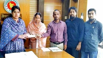 বামনায় সমাজসেবার নারী ক্ষমতায়নের লক্ষ্যে পল্লীমাতৃকেন্দ্রে ঋণ বিতরন