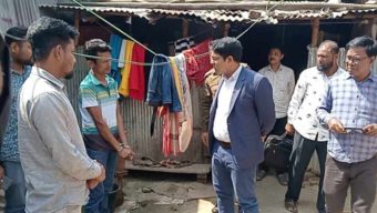 ঠাকুরগাঁওয়ে হ্যান্ডকাপ পরা অবস্থায় মাদক ব্যবসায়ীকে ছিনতাই