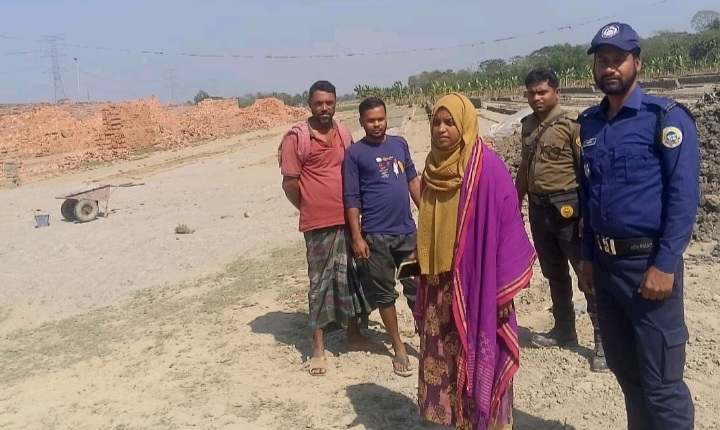 বরগুনার তালতলীতে কৃষি জমির মাটি ইট ভাটায়,দেড় লাখ টাকা জরিমানা