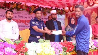 গোপালগঞ্জে বৈদেশিক কর্মসংস্থান ও নিরাপদ অভিবাসনের লক্ষ্যে সচেতনতামূলক সভা, ক্ষতিগ্রস্থ পরিবারকে অর্থিক অনুদান